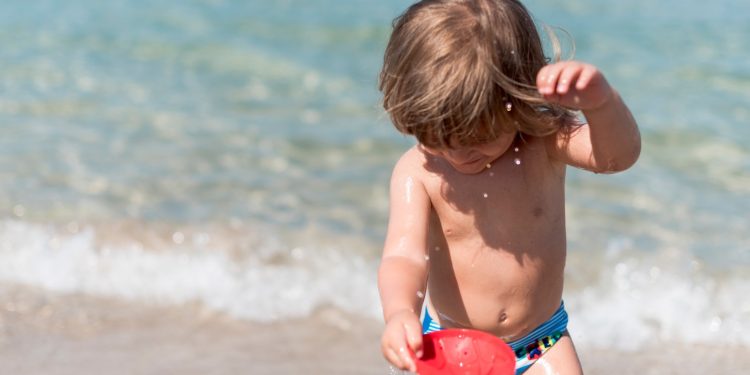 Dermatite do Traje de Banho: conheça e previna seus filhos